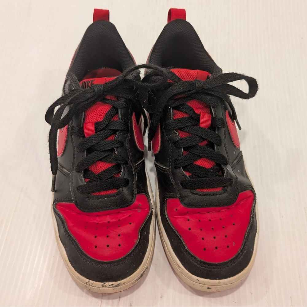 NIKE Court Borough Low 2 Black and Red Shoes Sneakers size 4.5 youth - Picture 2 of 12